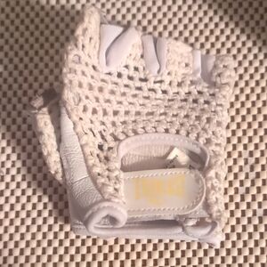 5 For $15 Women's Everlast White Weight Lifting Gloves